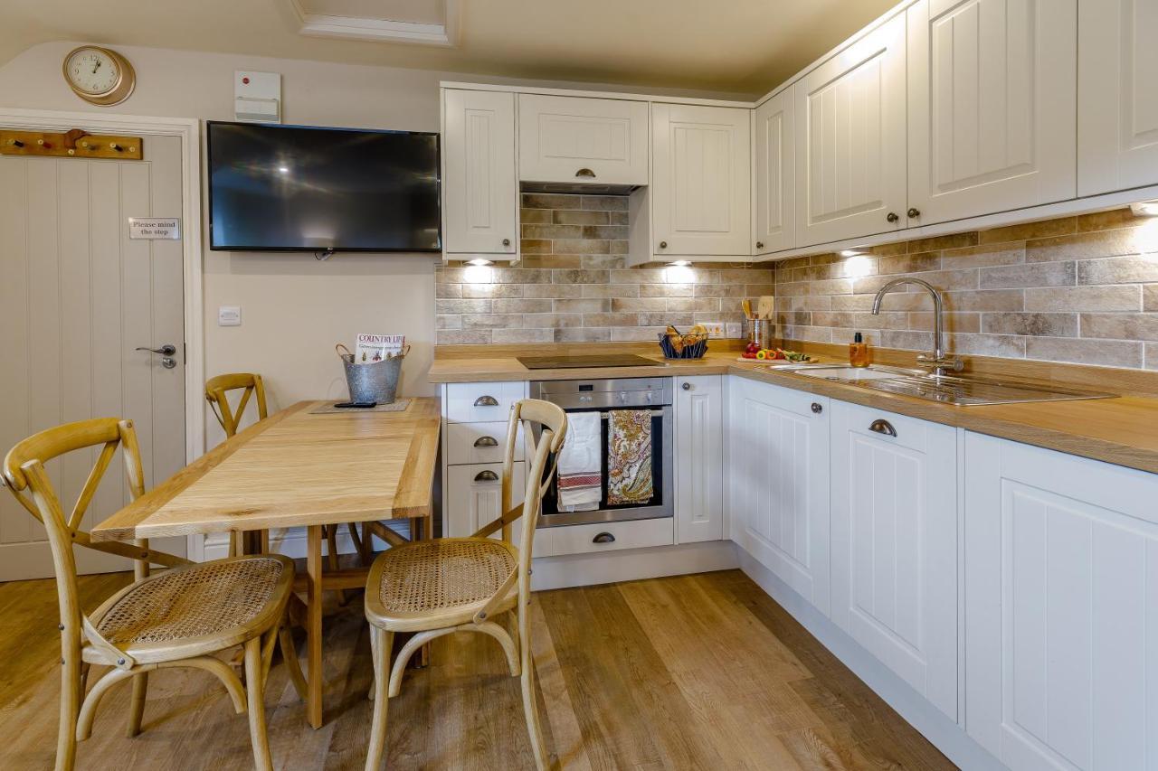 The Grousemoor - North Wales Luxury 7 Bedroom Holiday Rental 란데글라 외부 사진