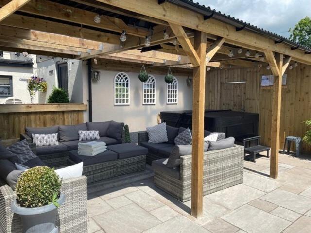 The Grousemoor - North Wales Luxury 7 Bedroom Holiday Rental 란데글라 외부 사진